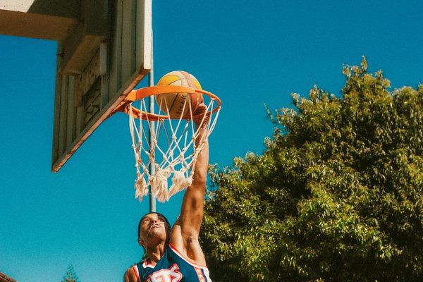 welche sicherheitsausrüstung ist beim sport-fahrradfahren unerlässlich?